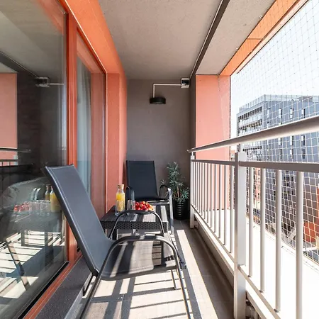 Apartment Chmielna 63 Old Town I River View Balcony I Pool - Comfy