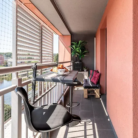 Chmielna 63 Old Town I River View Balcony I Pool - Comfy *
