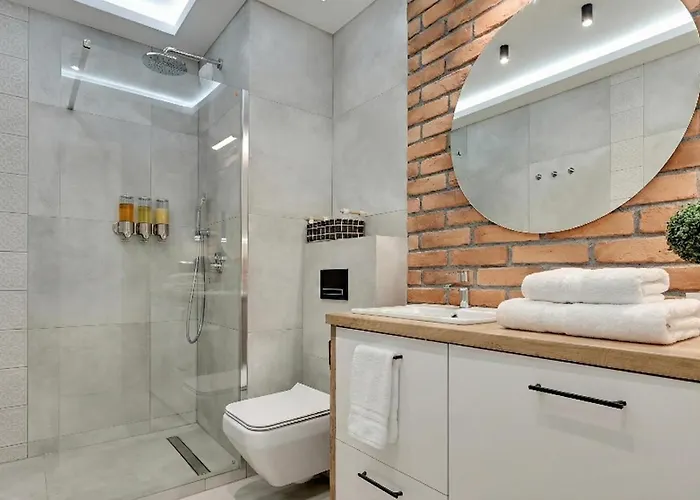 Chmielna 63 Old Town I River View Balcony I Pool - Comfy *