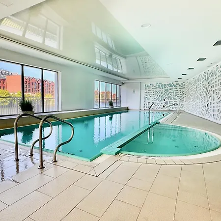 Apartment Chmielna 63 Old Town I River View Balcony I Pool - Comfy *