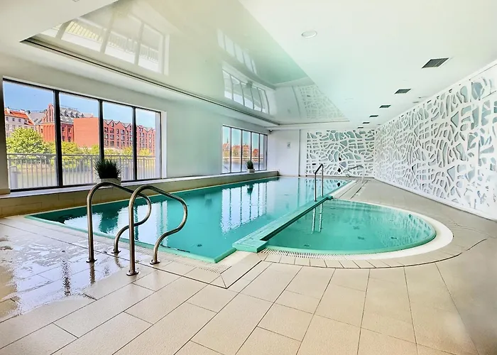 Apartment Chmielna 63 Old Town I River View Balcony I Pool - Comfy *