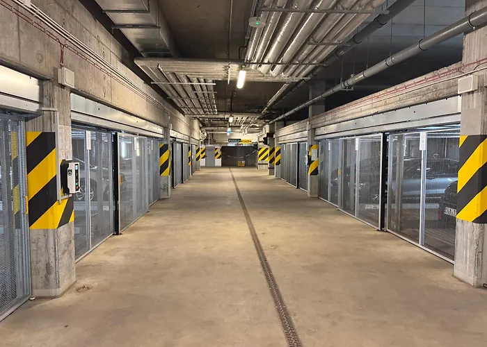 Apartment Chmielna 63 Old Town I River View Balcony I Pool - Comfy